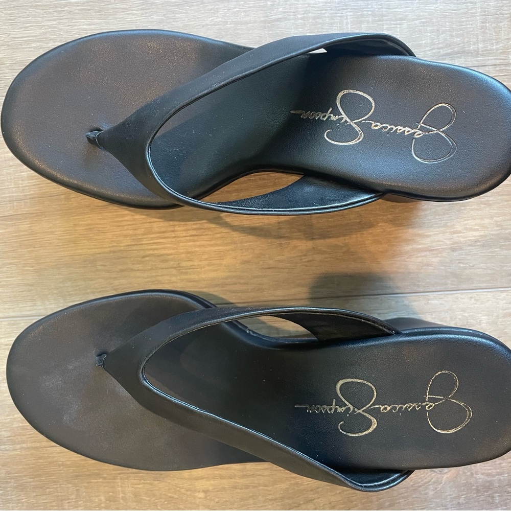 Jessica Simpson Black Platform Flip Flop